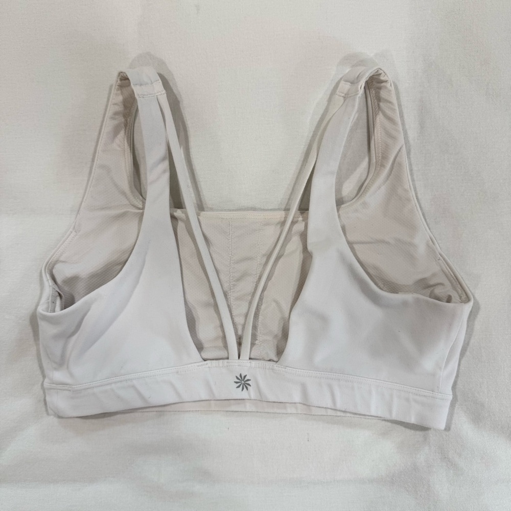 ✨ Athleta Sports Bra White Workout Top Size M ✨ - Picture 4 of 8